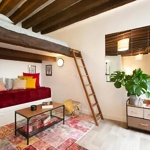 apt-authentic-cosy-studio-marais.fr-paris.fr/