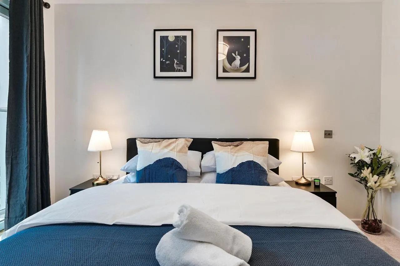 Khayat Homes - The Cosmo - Two Bed London Apartment