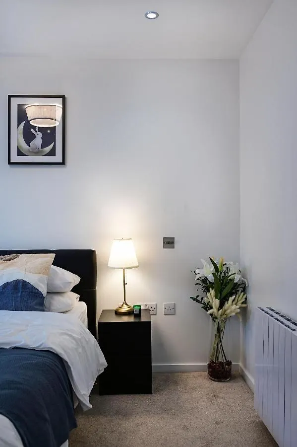 Khayat Homes - The Cosmo - Two Bed London Apartment